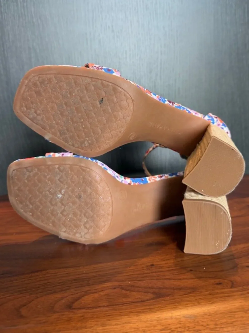 Kelly Katie Floral Chunky Rattan Block Heel Sandals 8M Ankle Strap Open Toe 3.3